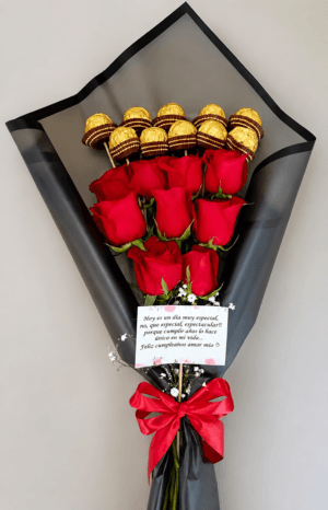Bouquet por 10 ferrero y rosas R168 - Ramo de Rosas y Chocolates en Tunjuelito Te Mando Flores