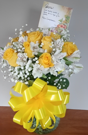 Bouquet rosas en jarrón de cristal R37 - Ramo de Flores en Tunjuelito Te Mando Flores