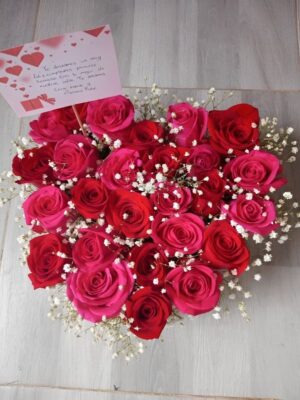 Rosas en corazón R80 - Floristería en Tunjuelito Te Mando Flores